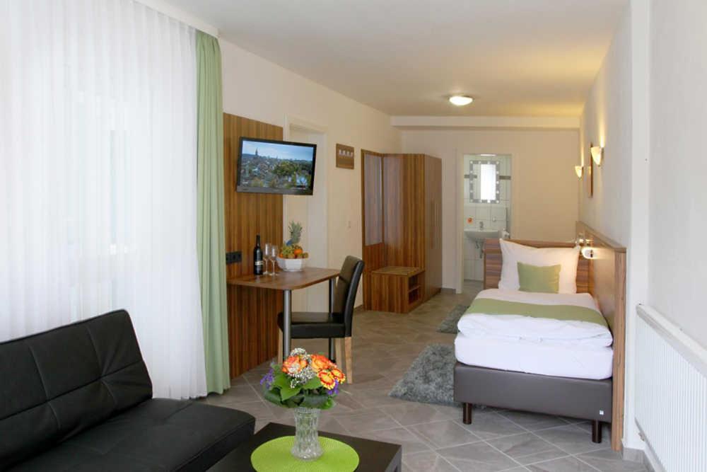 Hotel Garni Goldene Traube Bad Windsheim Eksteriør bilde