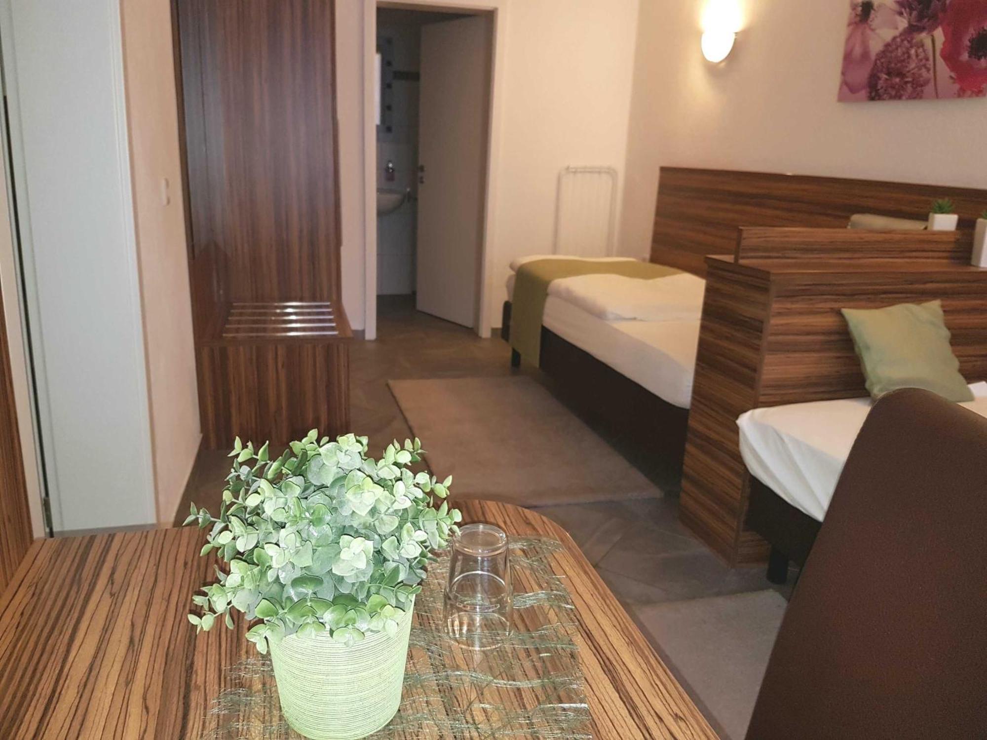 Hotel Garni Goldene Traube Bad Windsheim Eksteriør bilde