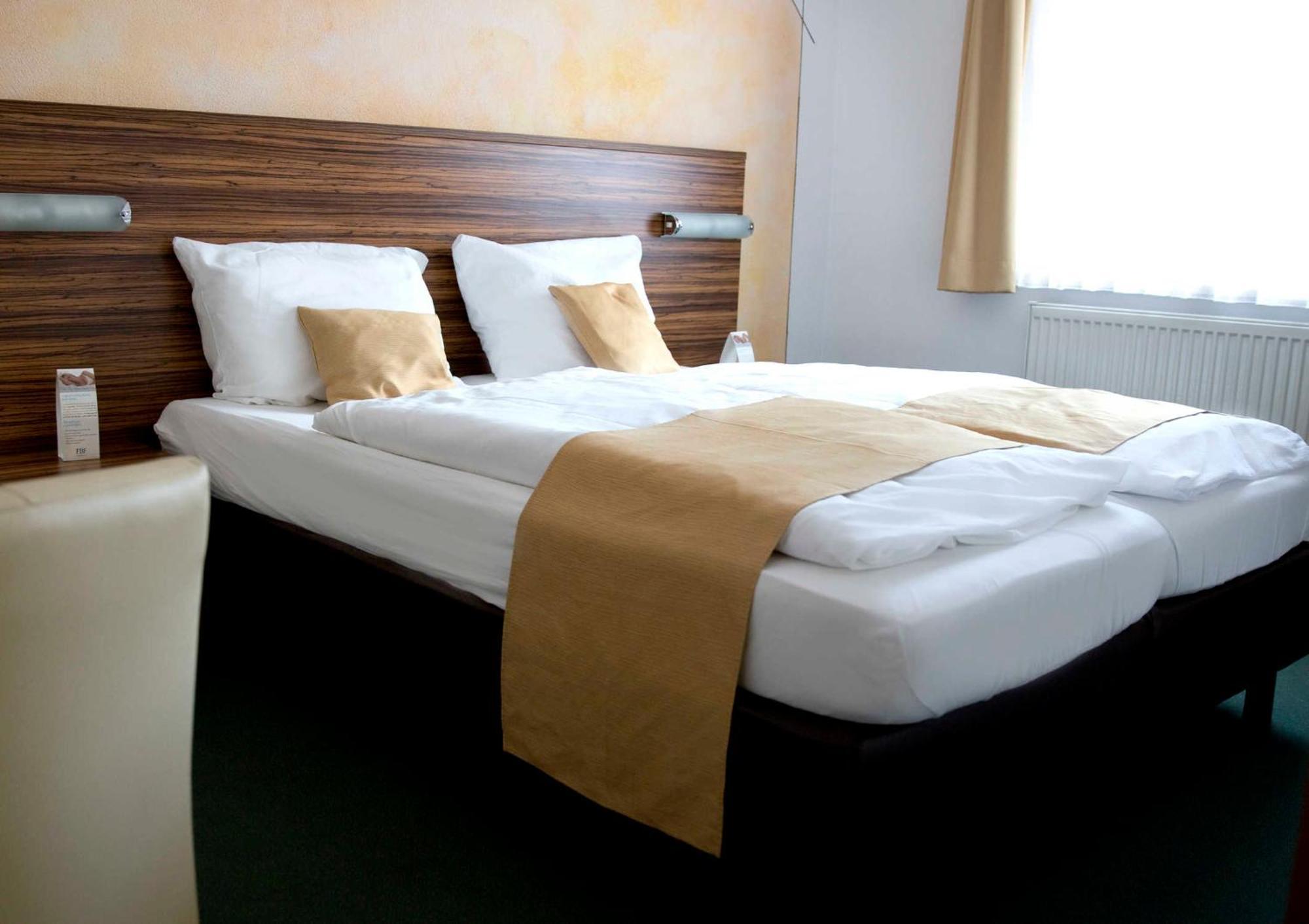 Hotel Garni Goldene Traube Bad Windsheim Eksteriør bilde